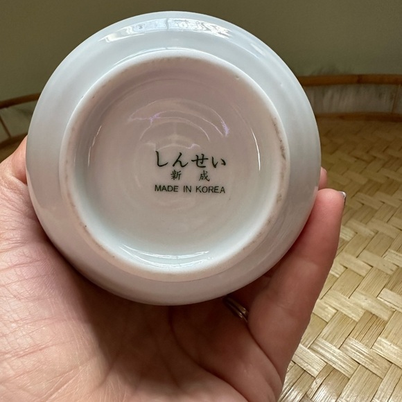 Porcelain Dimple White Vase Made in Korea Pitcher Pottery Stripes Jug Korean - Picture 7 of 7